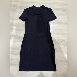 Nice black dress to wear at events